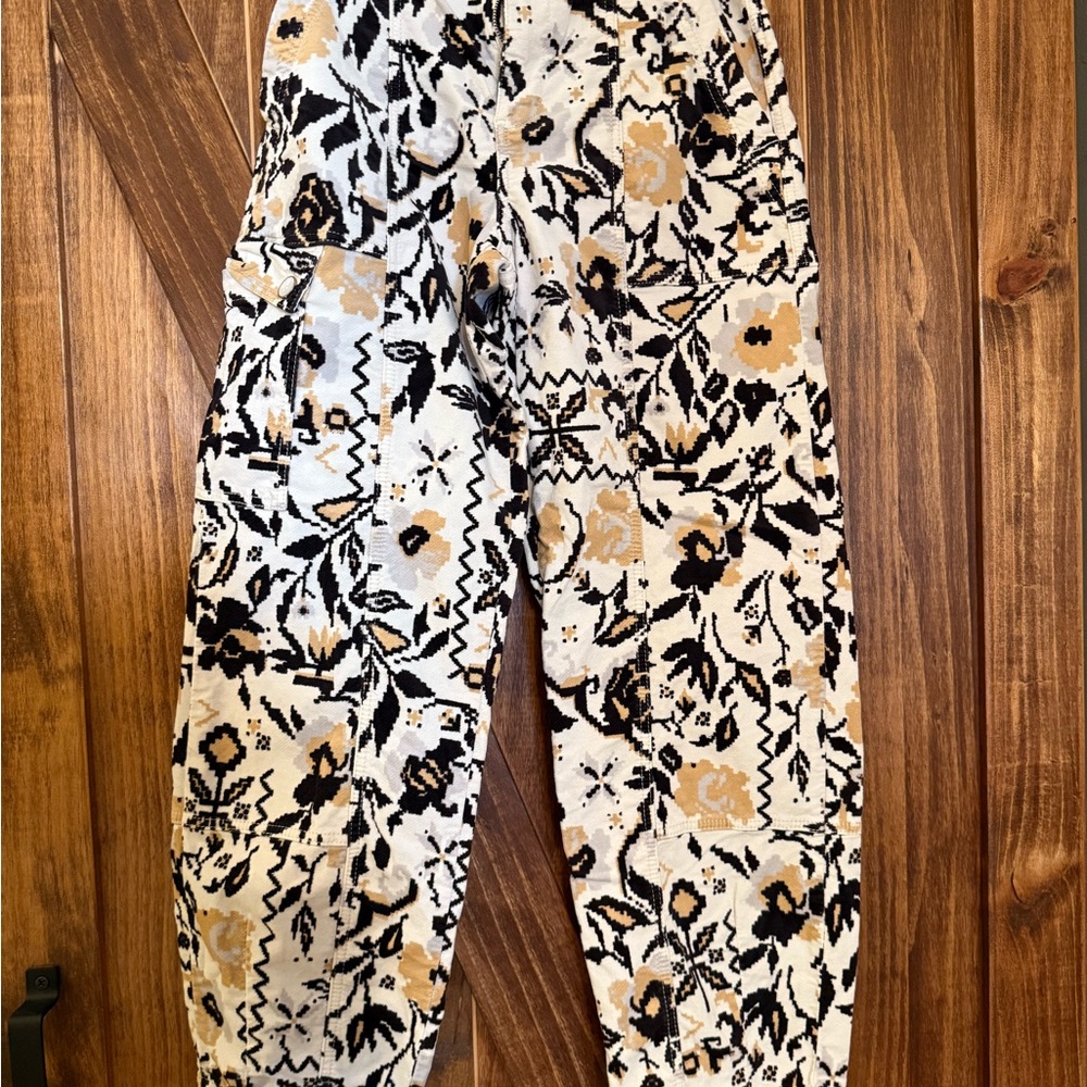 Anthropologie Women’s corduroy cargo pants size 4T